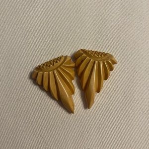 Vintage Bakelite Art Deco Carved Butterscotch Triangle Earrings